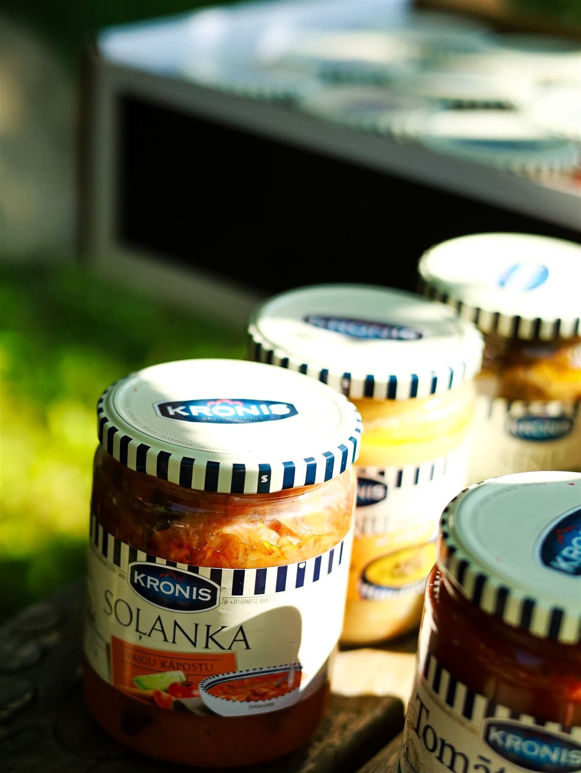 Kronis produkti — soļanka un citas burciņas